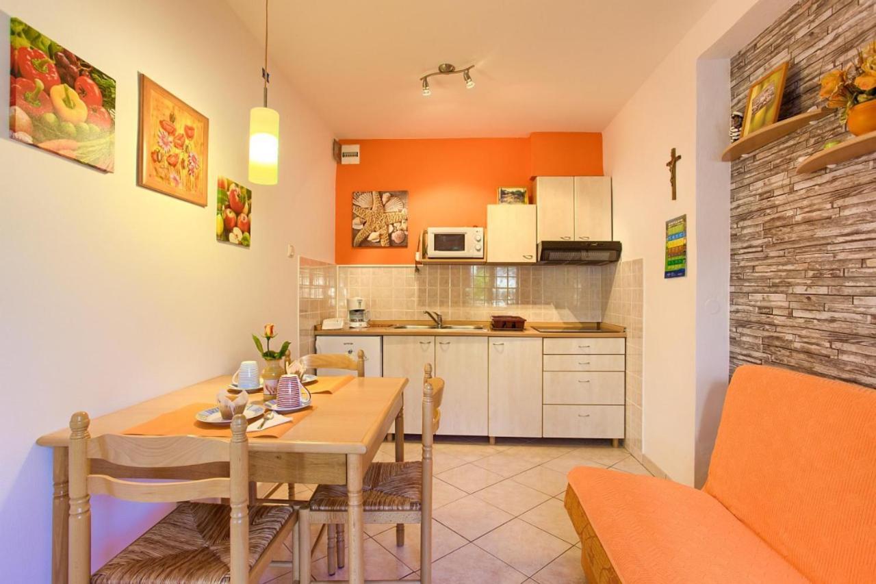 Romantic Apartment Krk Town Eksteriør bilde